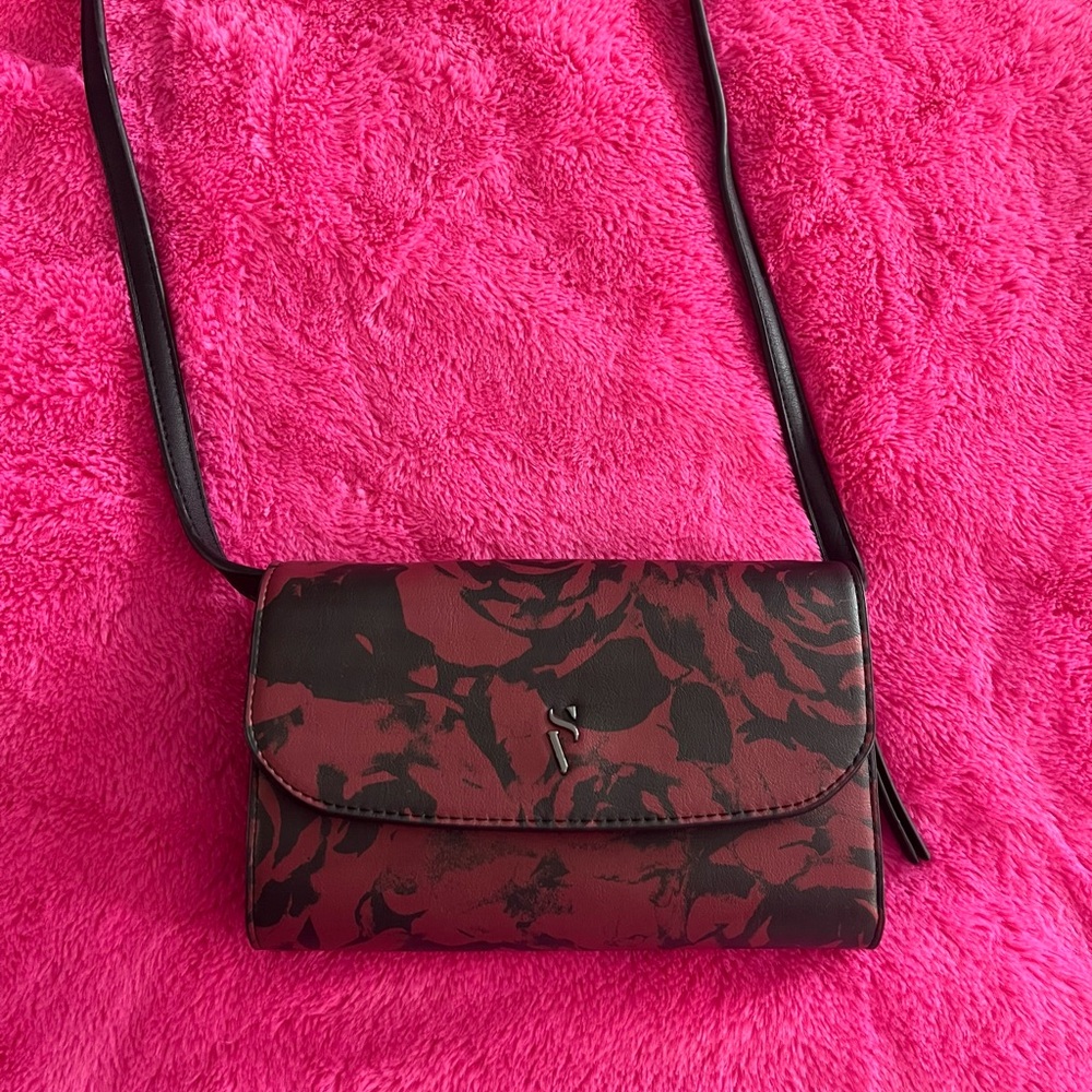 Elegant Black and Red Women's Crossbody Bag